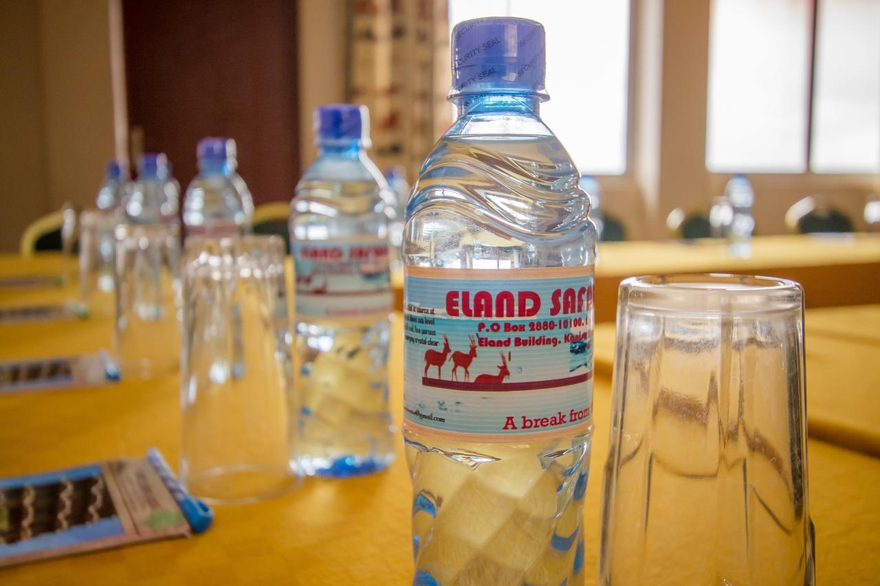 Eland Safari Hotel نيري المظهر الخارجي الصورة