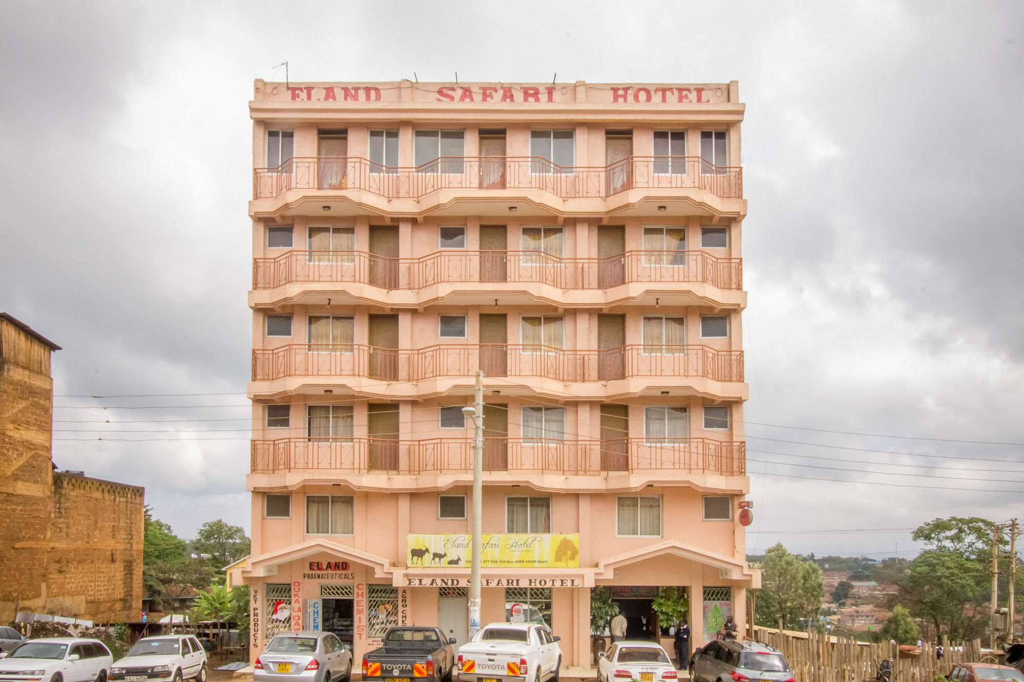 Eland Safari Hotel نيري المظهر الخارجي الصورة