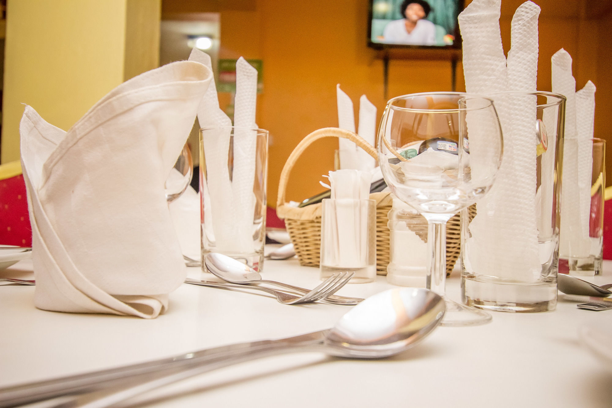 Eland Safari Hotel نيري المظهر الخارجي الصورة